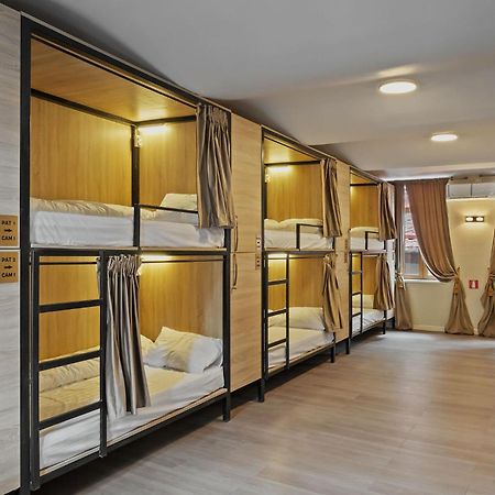 Ramana Garden Hostel - Self-Service Accommodation Bucureşti Ngoại thất bức ảnh