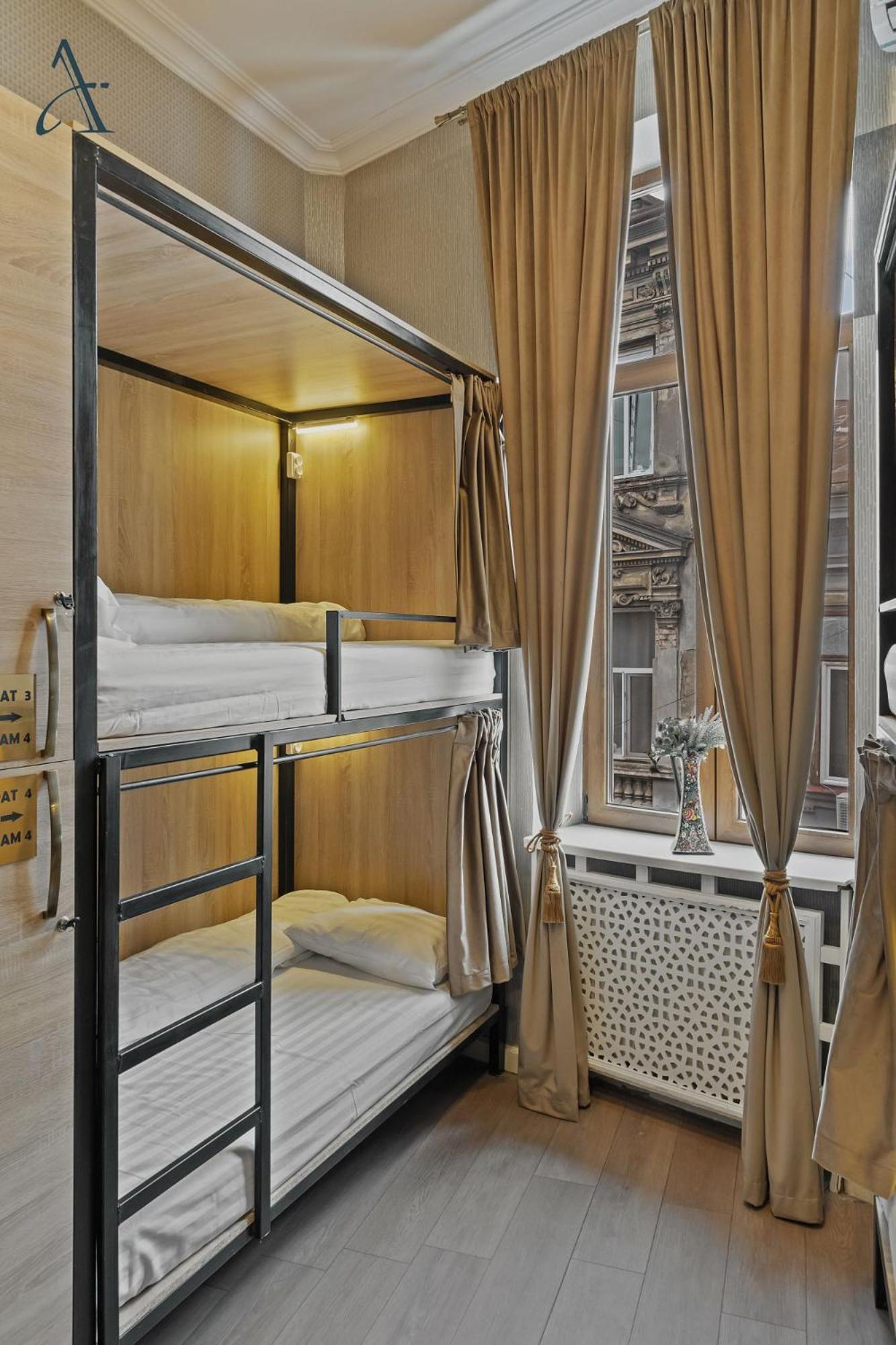 Ramana Garden Hostel - Self-Service Accommodation Bucureşti Ngoại thất bức ảnh