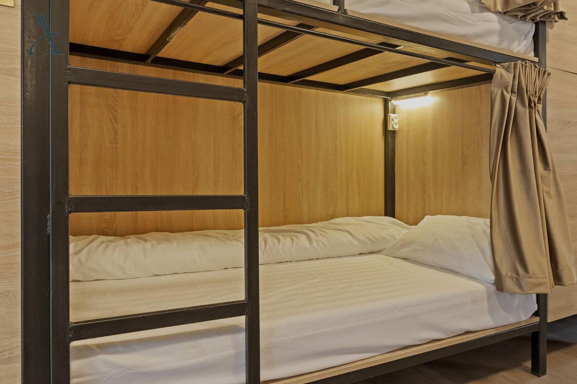 Ramana Garden Hostel - Self-Service Accommodation Bucureşti Ngoại thất bức ảnh