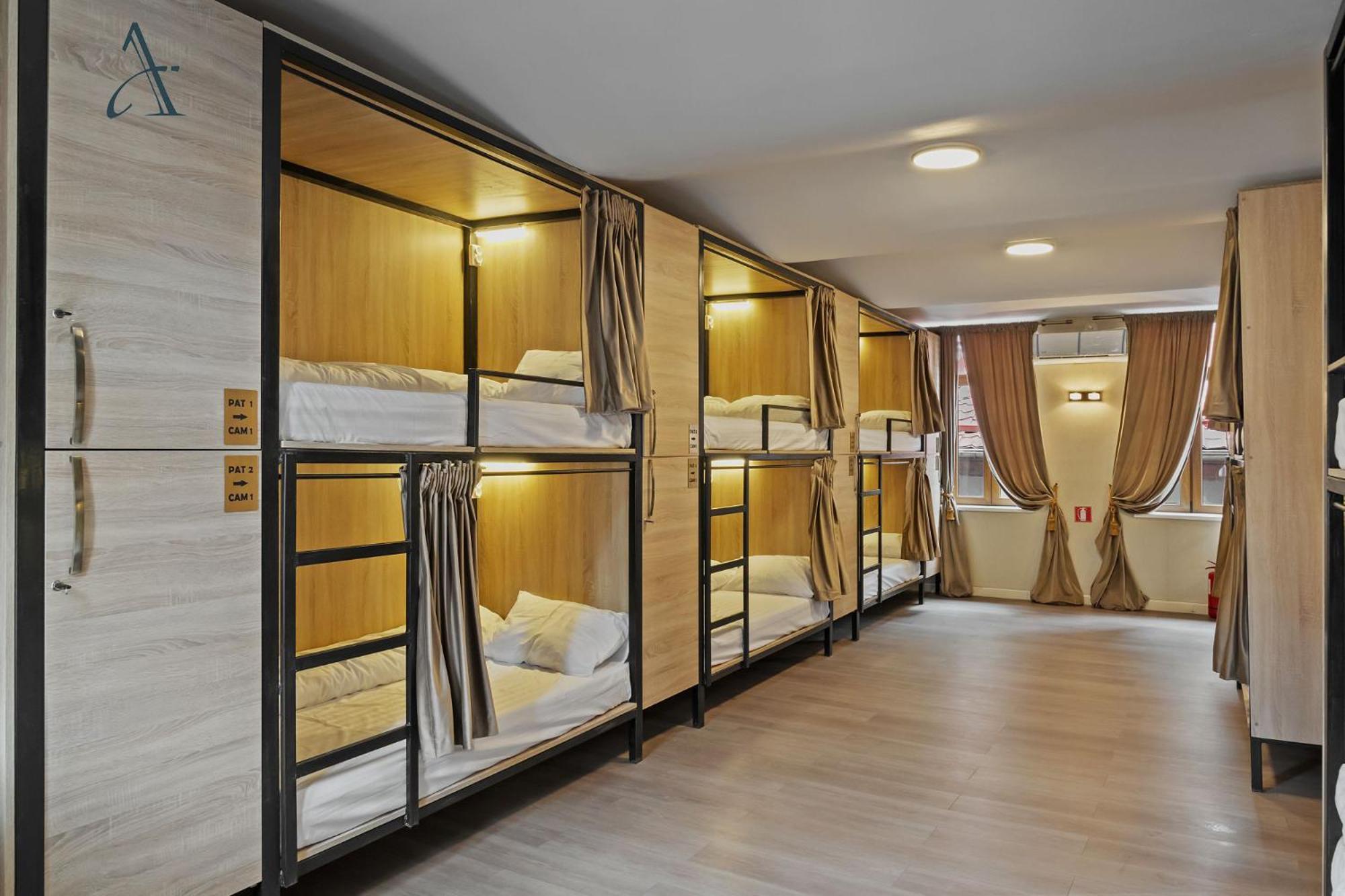 Ramana Garden Hostel - Self-Service Accommodation Bucureşti Ngoại thất bức ảnh